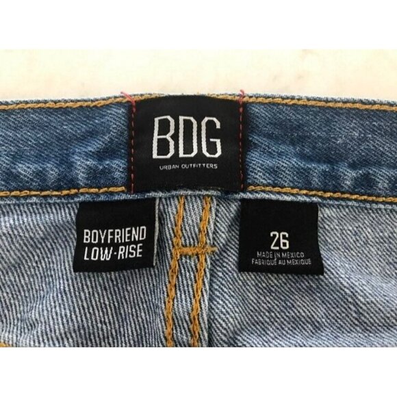 Urban Outfitters BDG Distressed Boyfriend Cut Off Denim Shorts Size 26 - Picture 3 of 7
